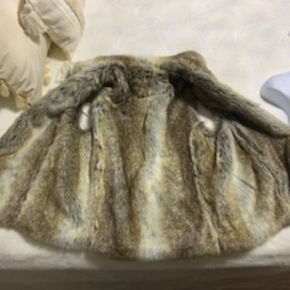 Cream and Fur reversible vest -L - Picture 5 of 5